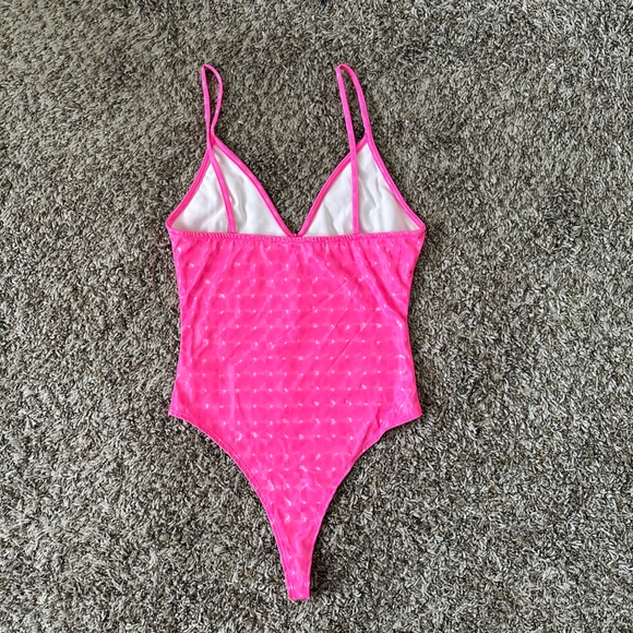 Hot pink bodysuit - Picture 4 of 5